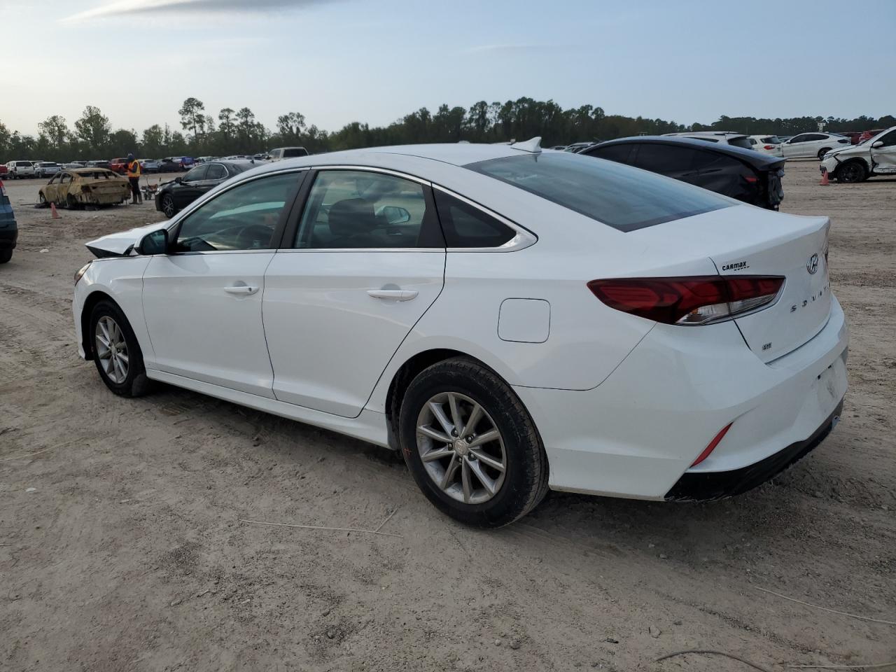 2019 Hyundai Sonata - Image 2