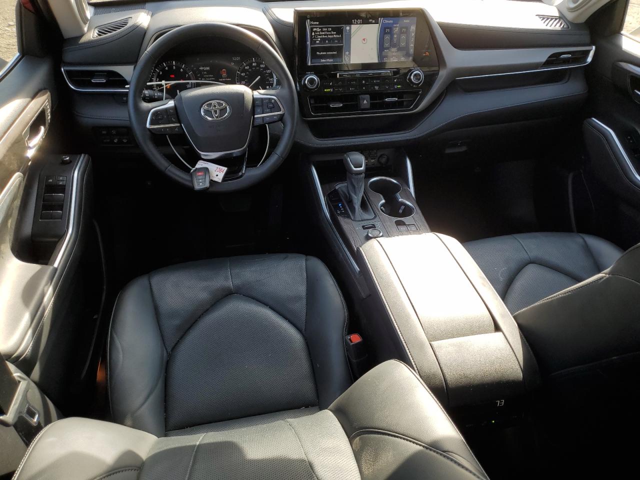 2020 Toyota Highlander - Image 8