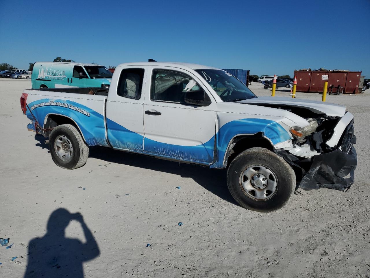 VIN 5TFRX5GN9JX123726 2018 TOYOTA TACOMA no.4