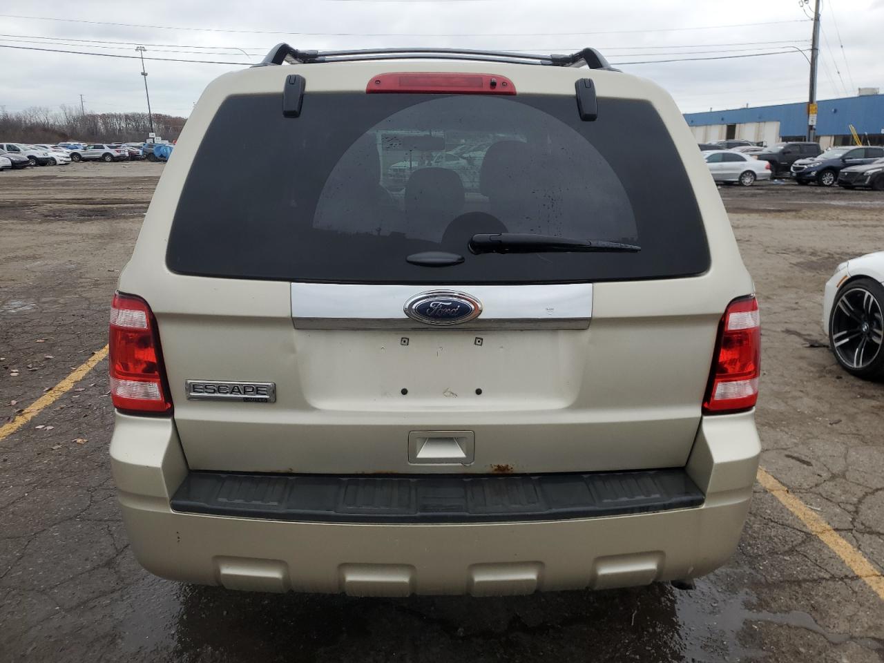 2010 Ford Escape - Image 6