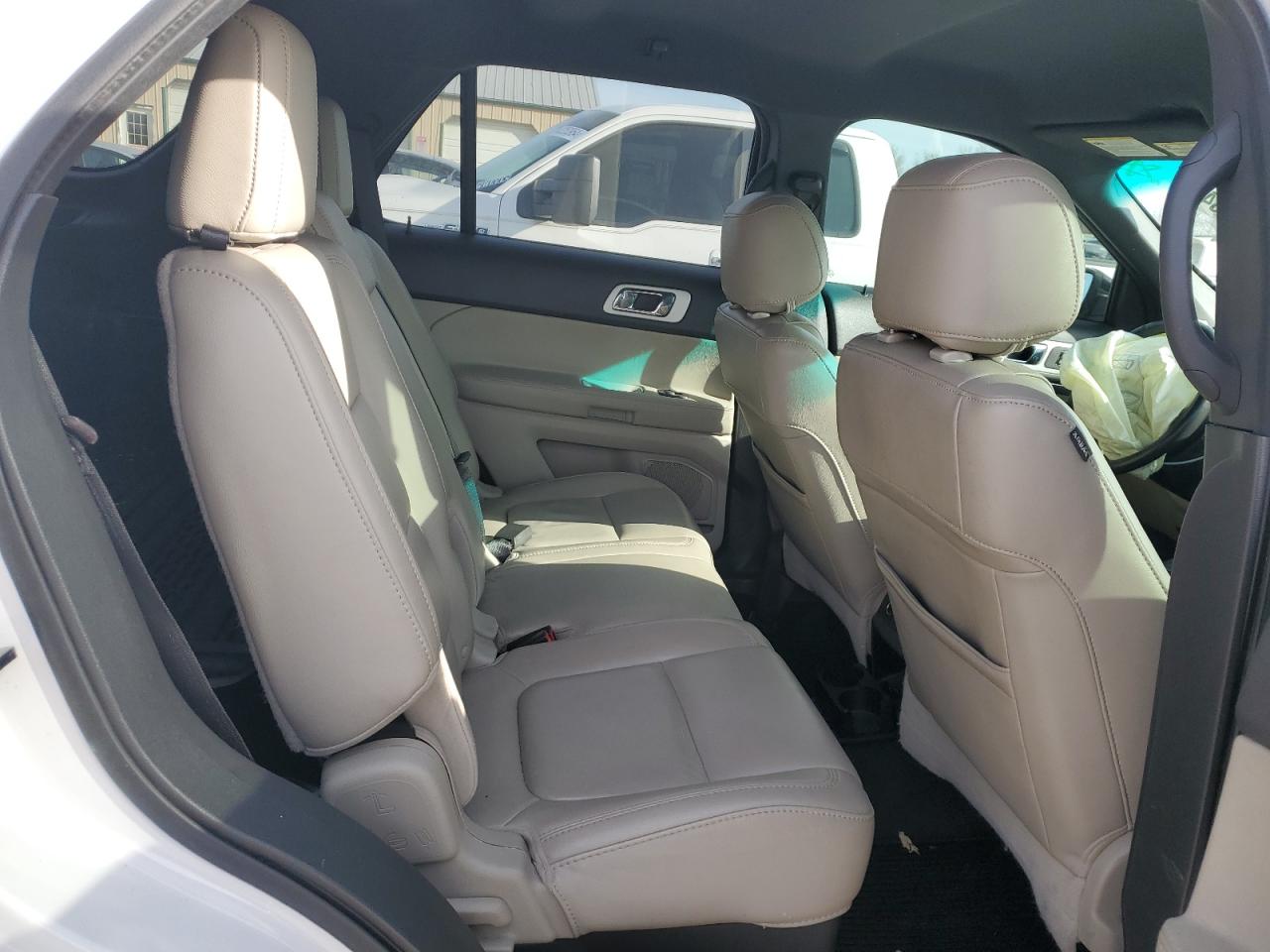 2013 Ford Explorer - Image 11