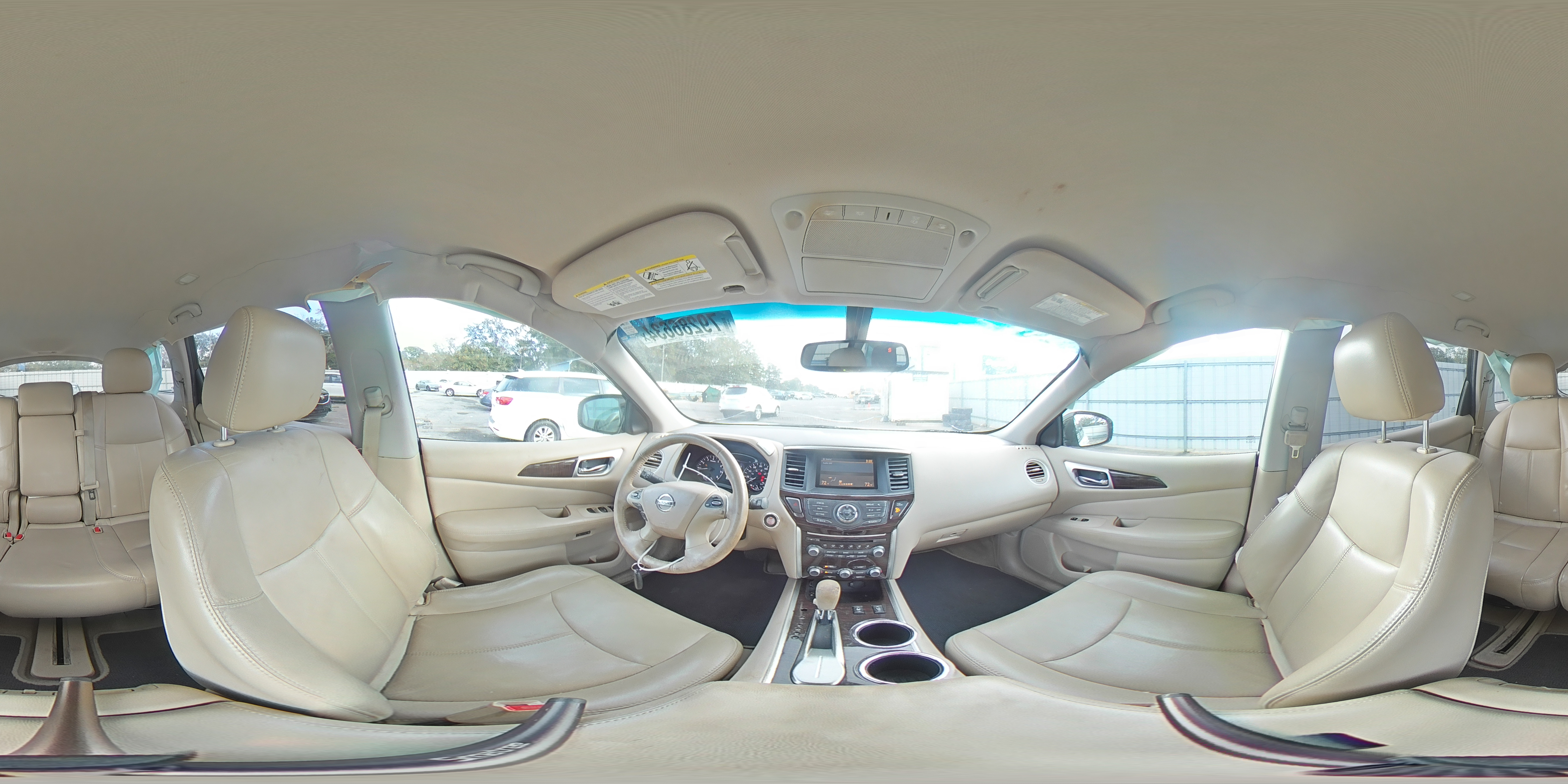 2014 Nissan Pathfinder - Image 14