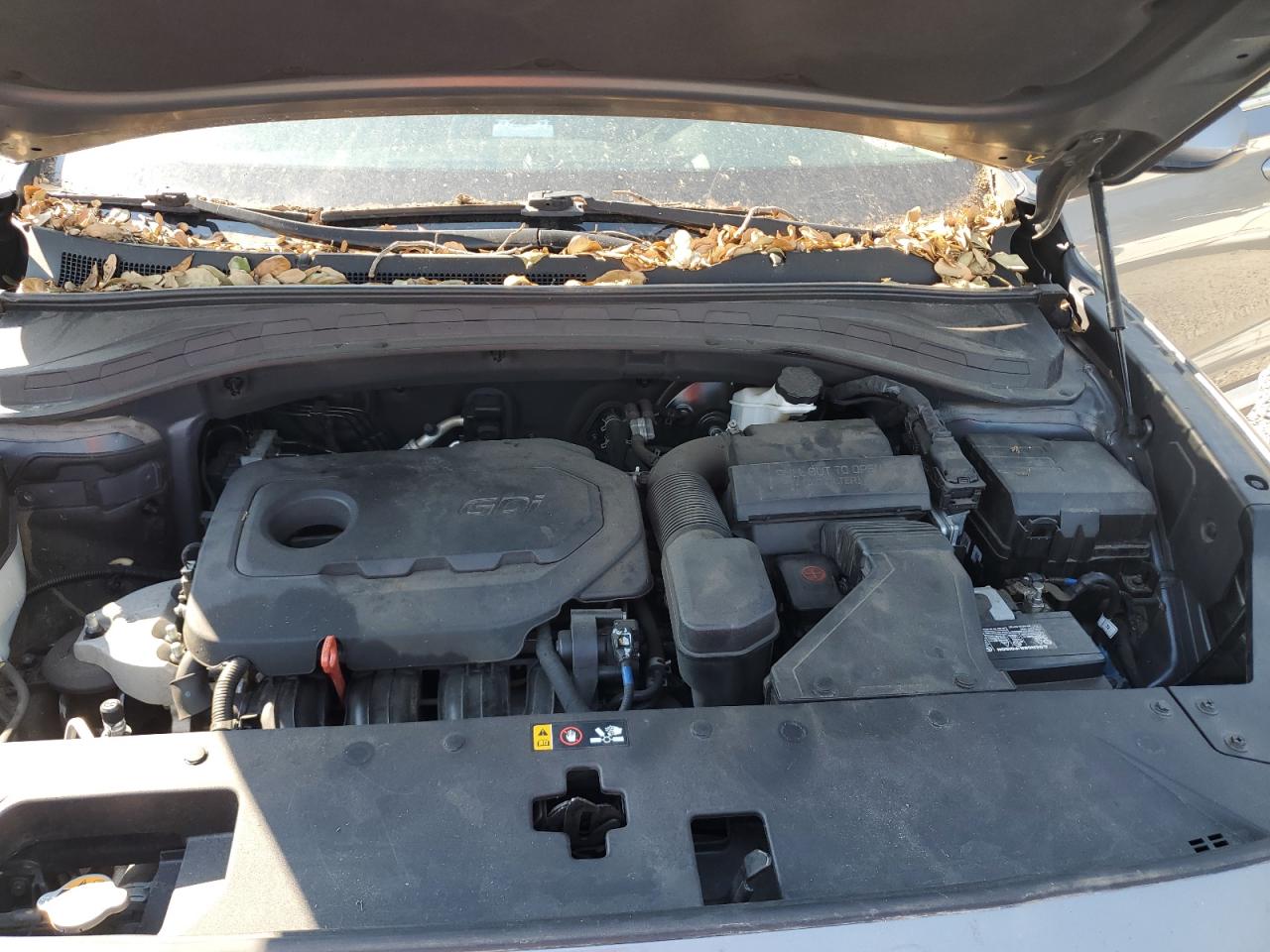 2019 Hyundai Santa Fe - Image 12