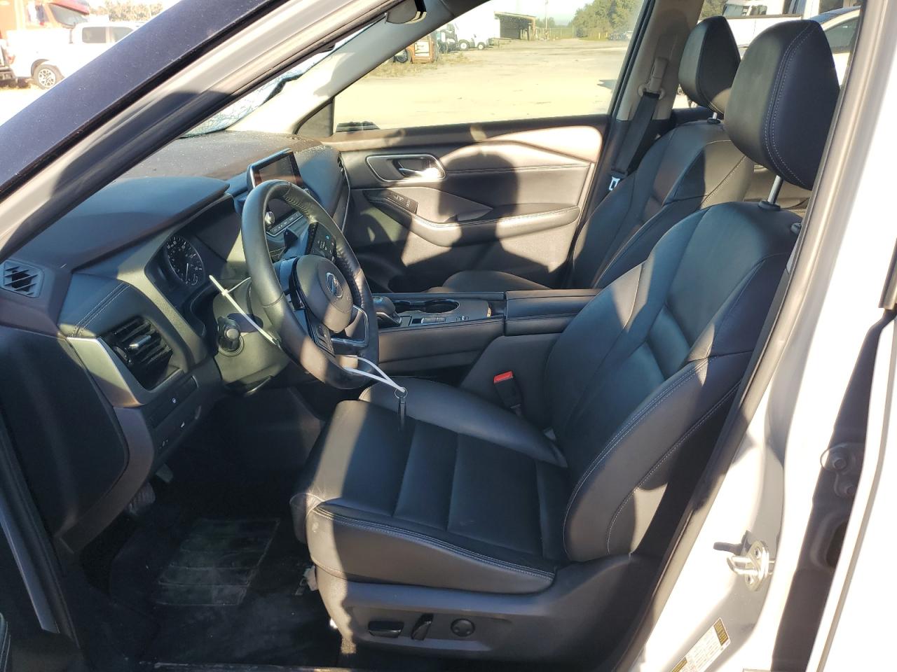 2021 Nissan Rogue - Image 7