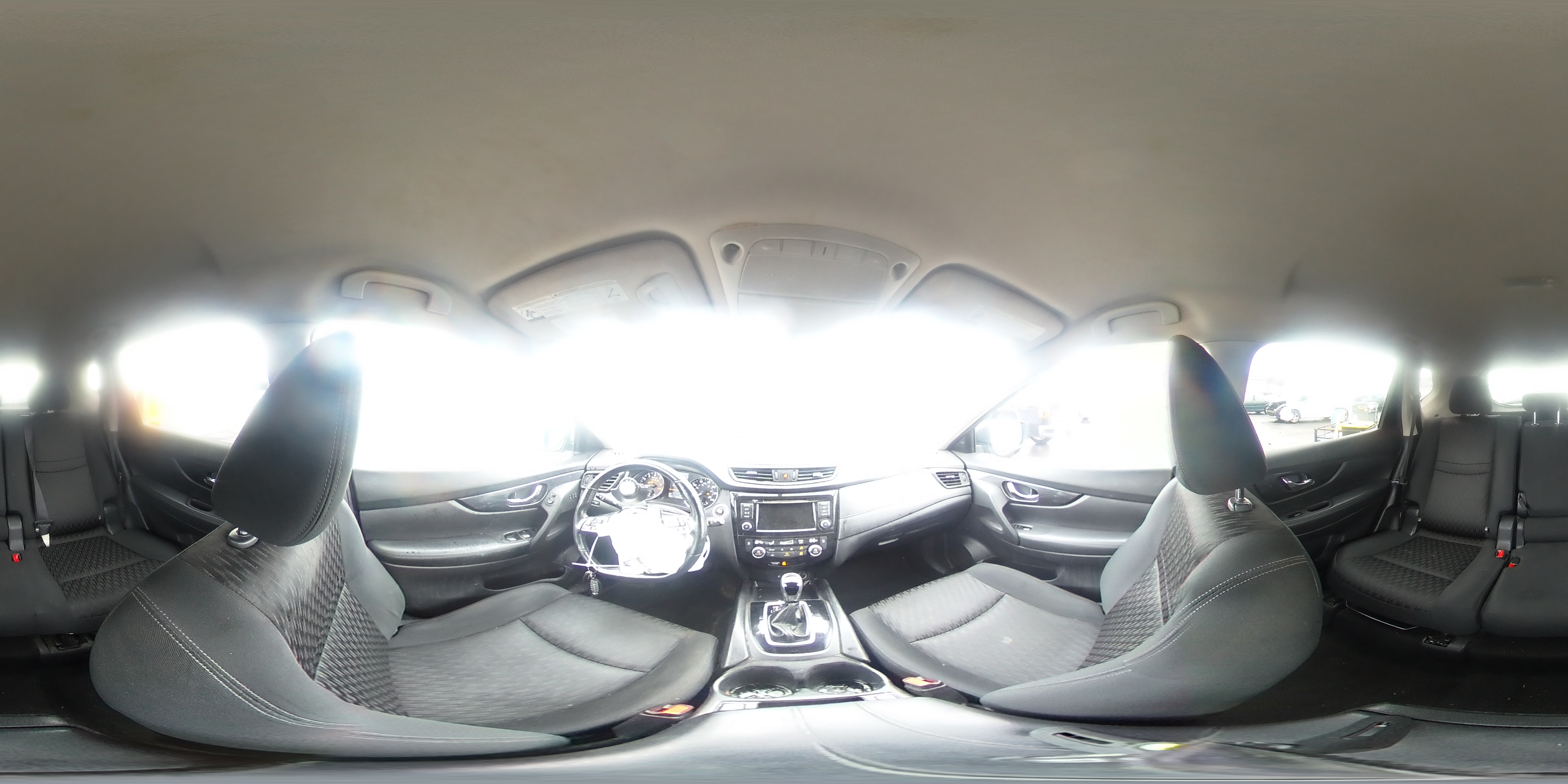 2018 Nissan Rogue - Image 13
