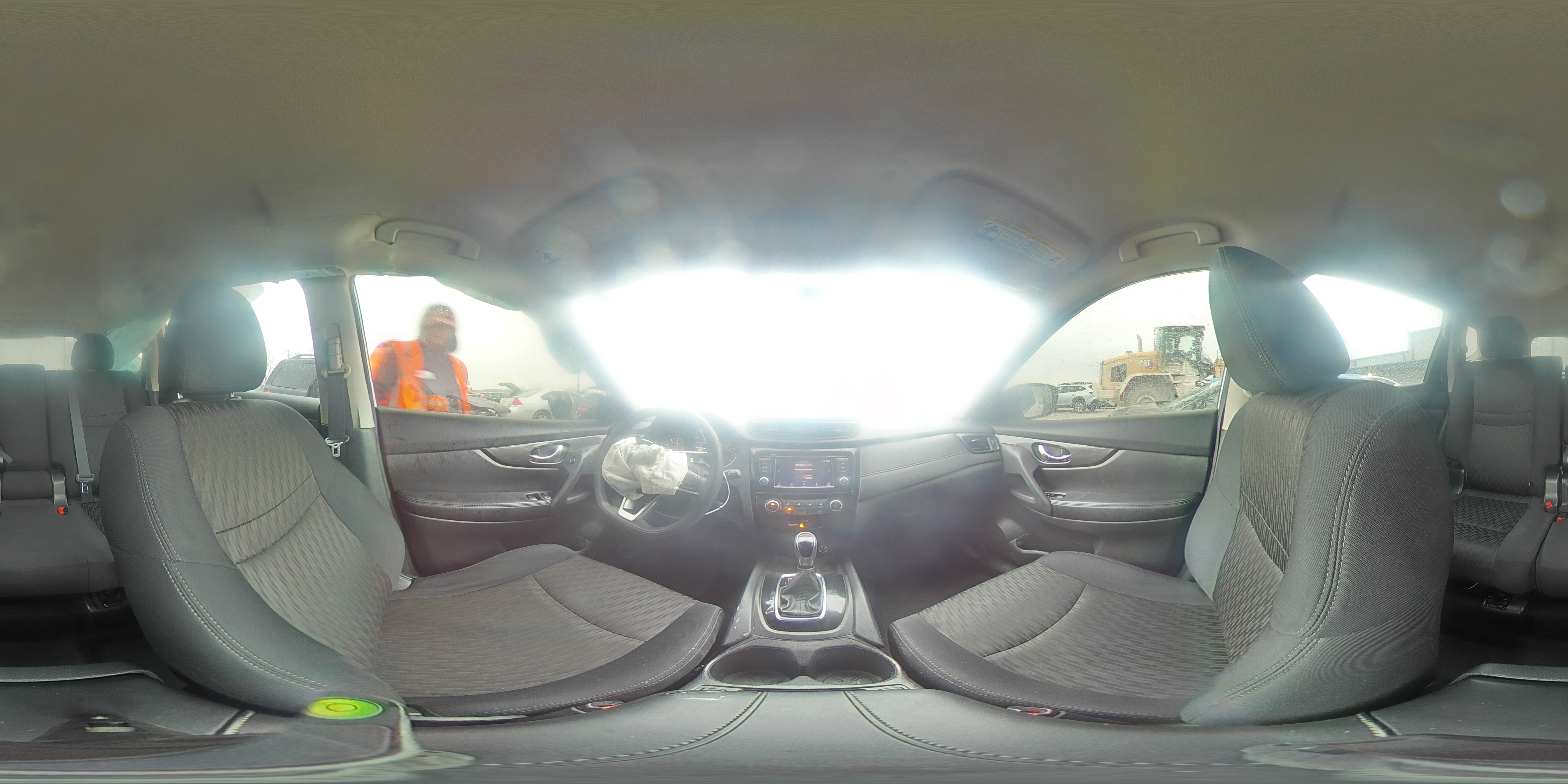 2018 Nissan Rogue - Image 15