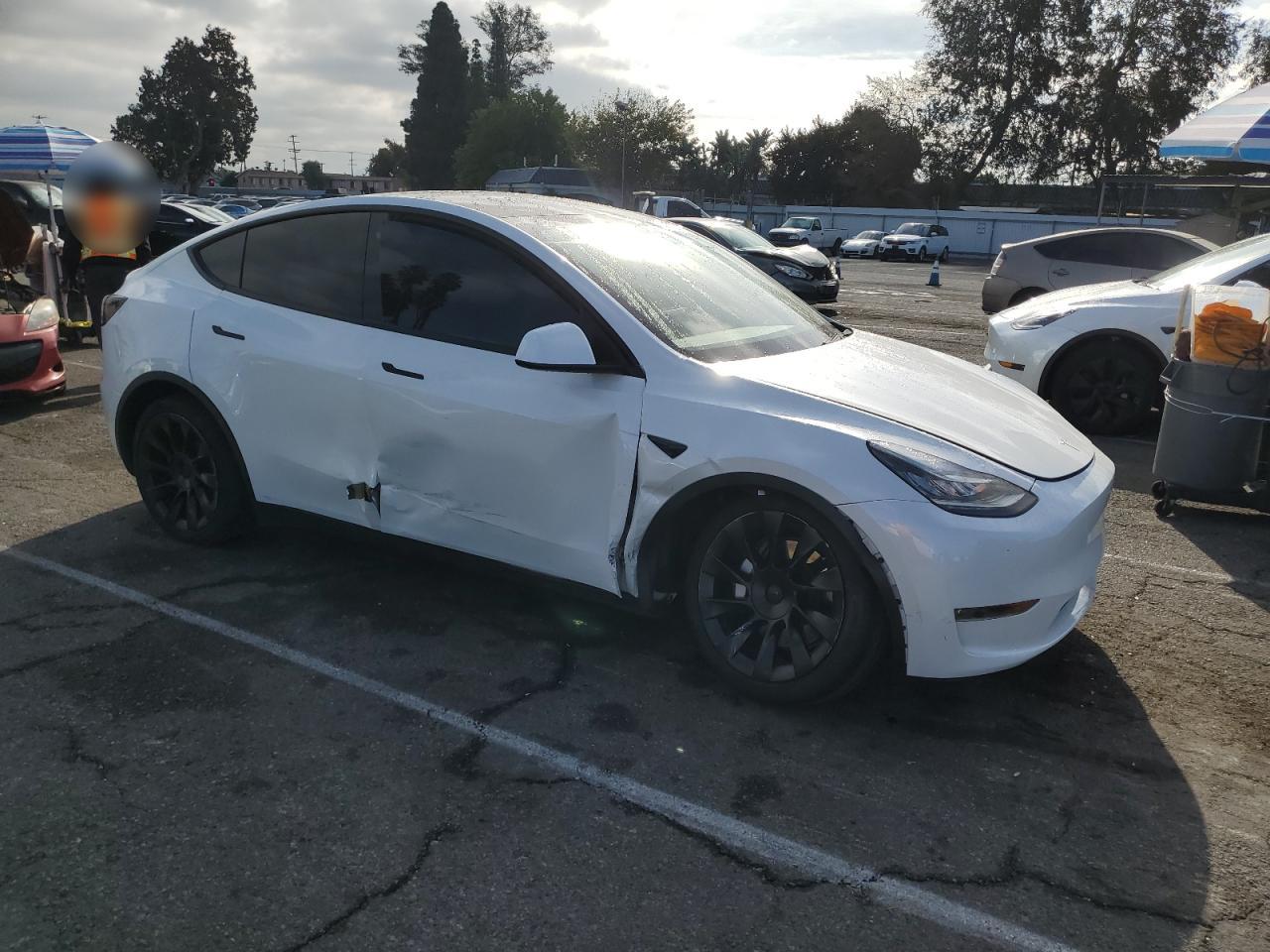 VIN 5YJYGDEE9LF055305 2020 TESLA MODEL Y no.4