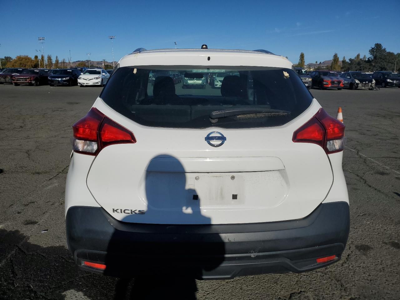 2018 Nissan Kicks S VIN: 3N1CP5CU1JL529338 Lot: 79634094