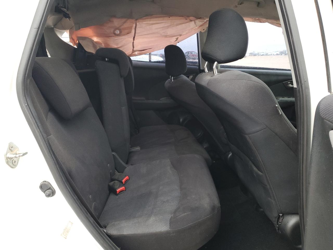 2011 Honda Fit - Image 11