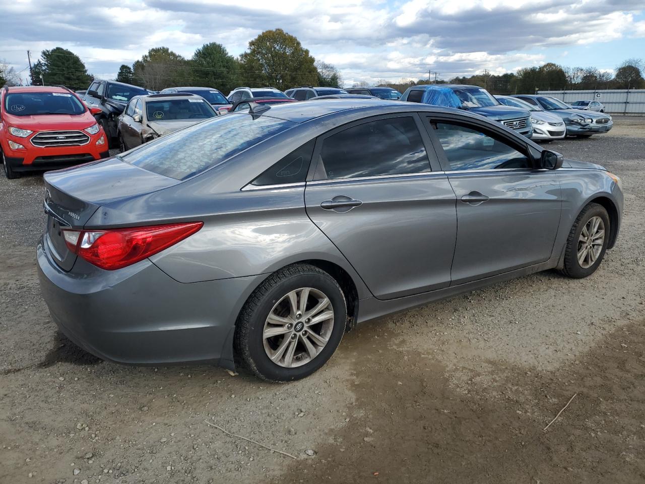 2012 Hyundai Sonata - Image 3