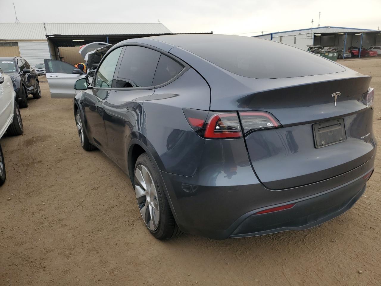 VIN 7SAYGDEE3PF603615 2023 TESLA MODEL Y no.2