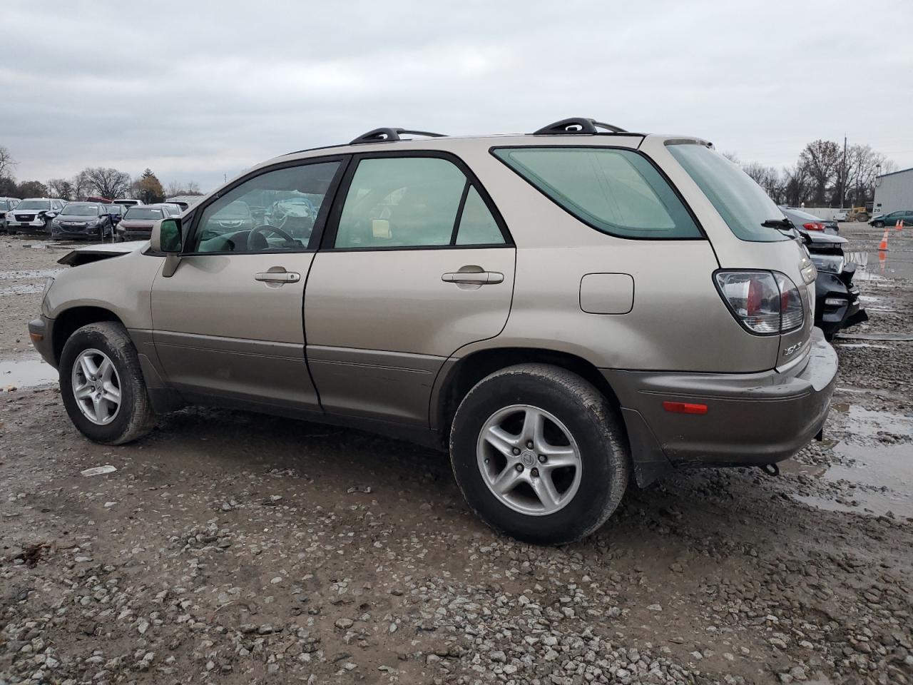 2000 Lexus RX - Image 2
