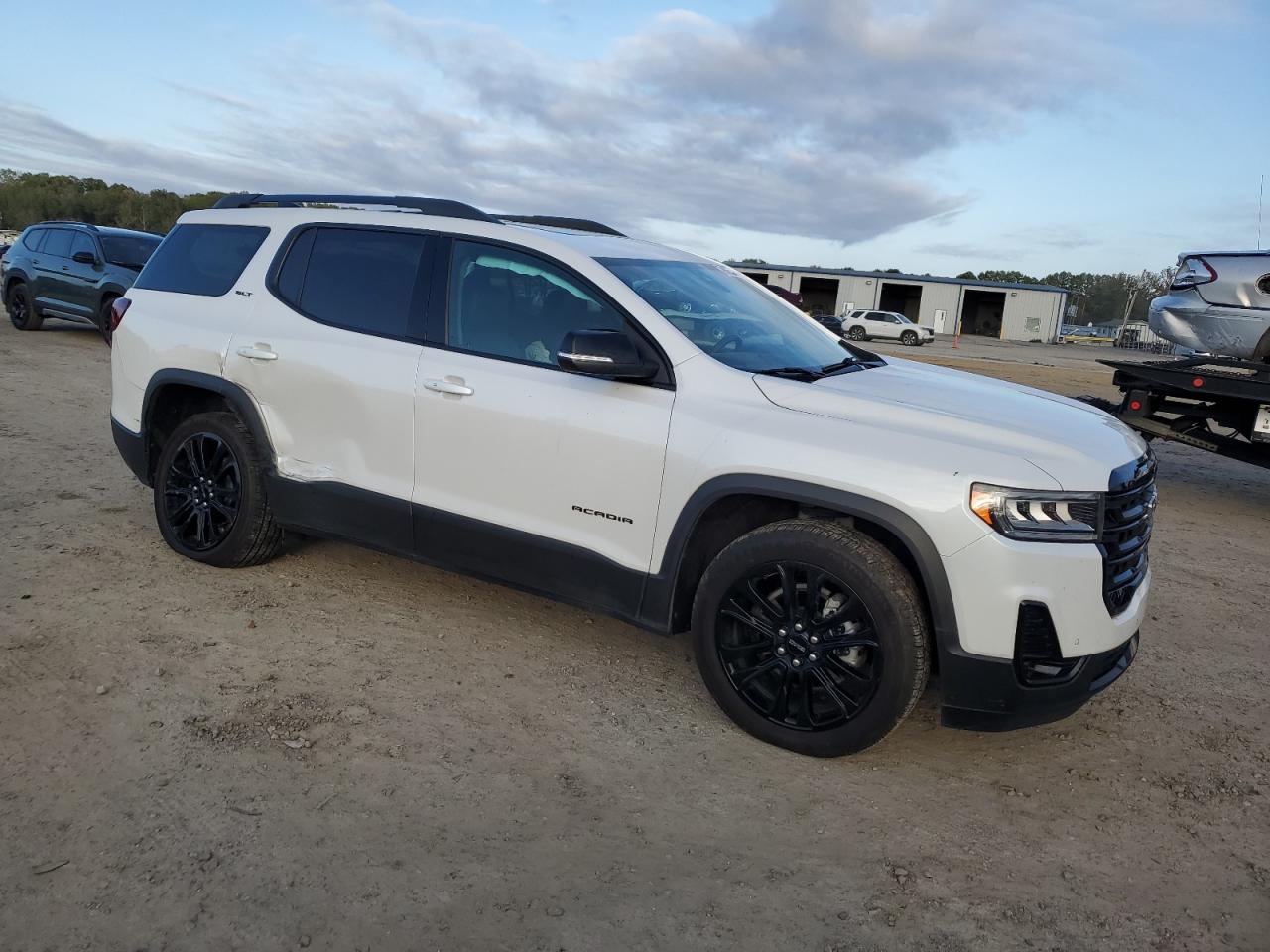 2021 GMC Acadia - Image 4