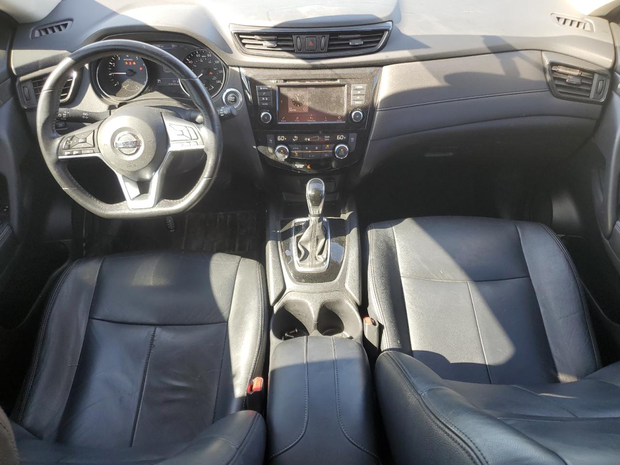 2018 Nissan Rogue - Image 8
