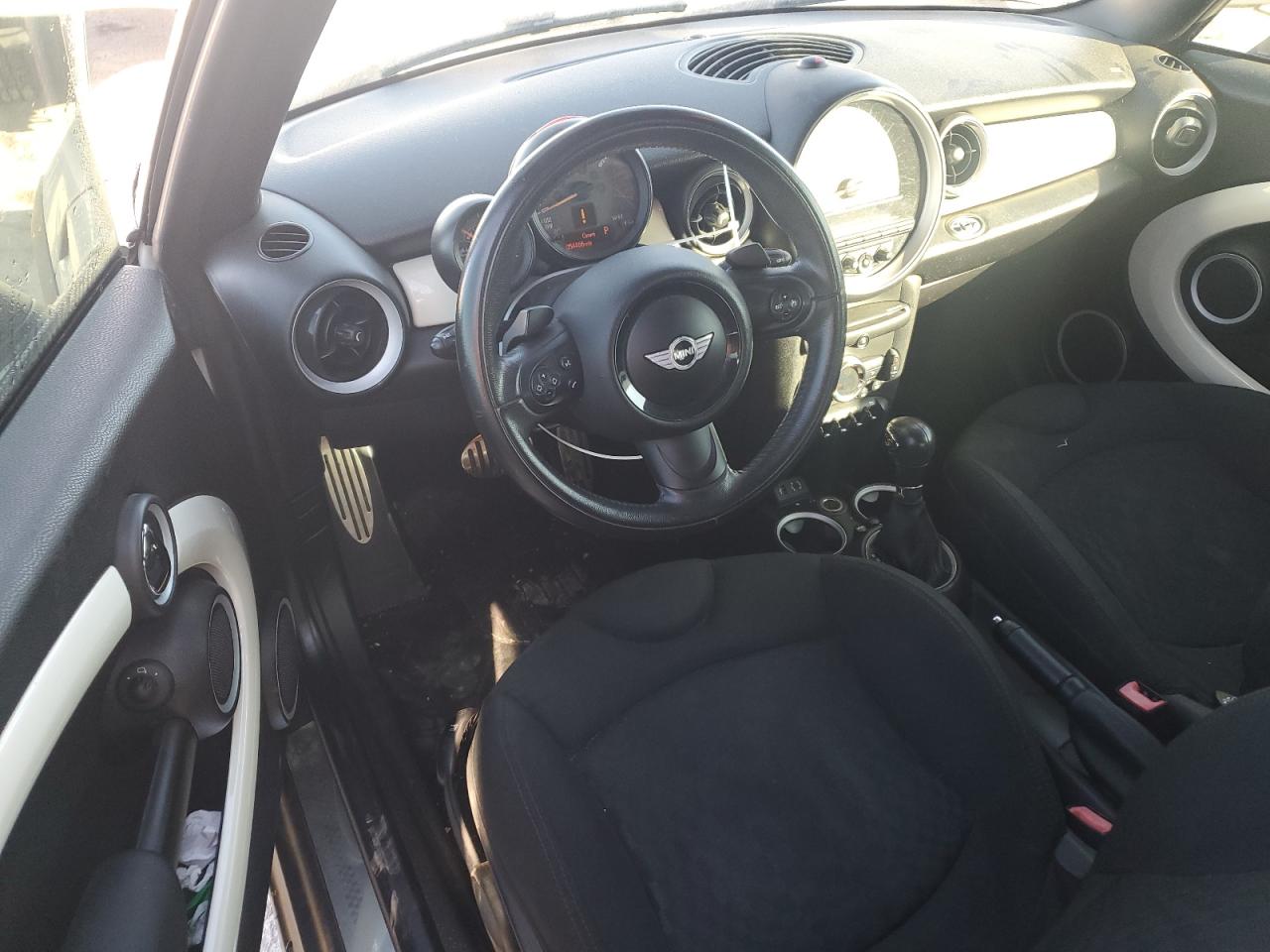 2015 MINI Cooper - Image 8