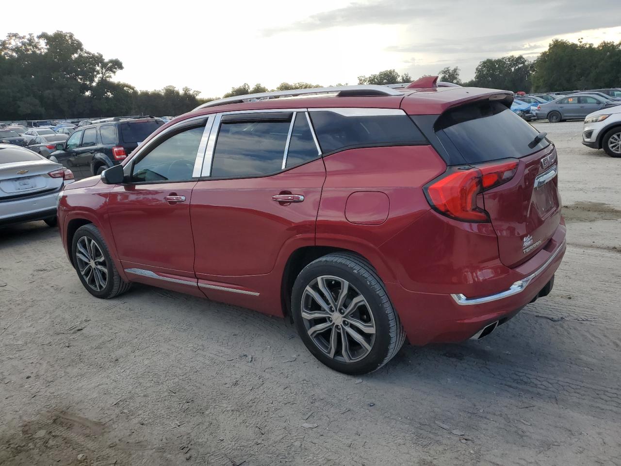 2019 GMC Terrain - Image 2