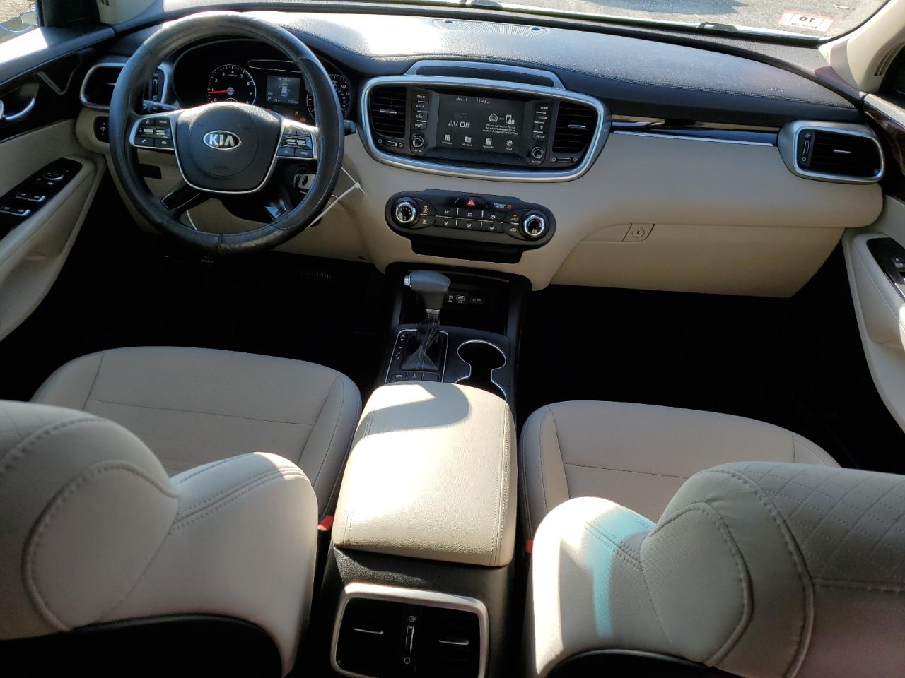 2019 Kia Sorento - Image 8