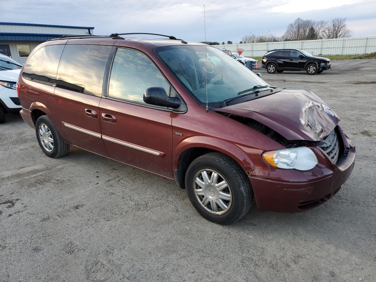 2007 Chrysler Town & Country - Image 4