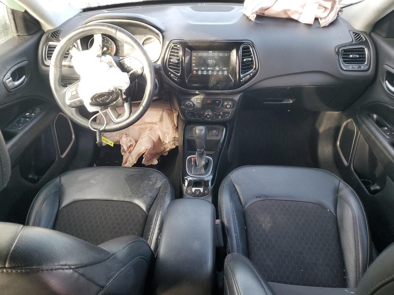 2020 Jeep Compass - Image 8