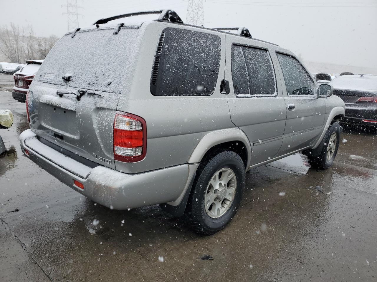 2001 Nissan Pathfinder - Image 3