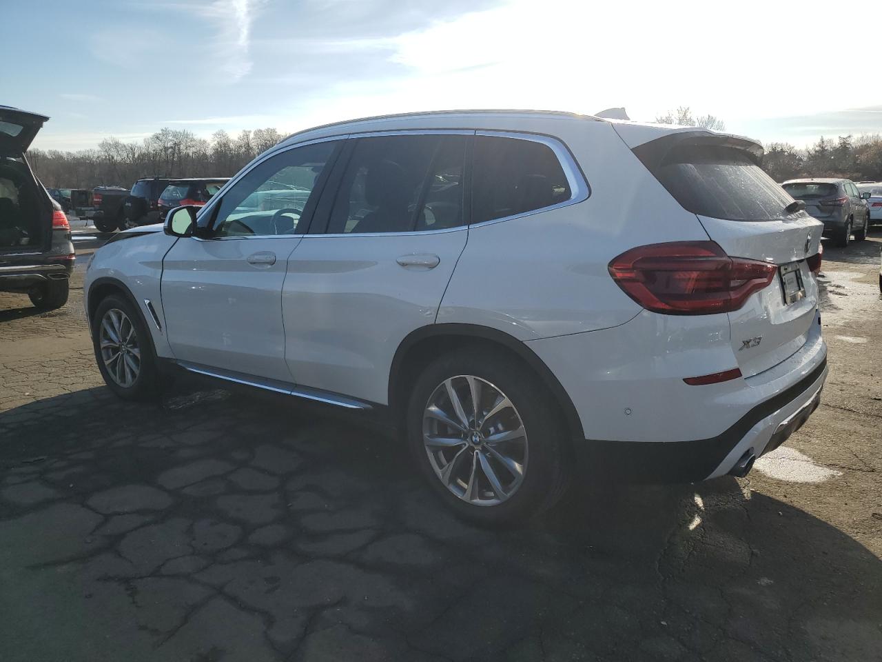 VIN 5UXTR9C5XJLD89293 2018 BMW X3 no.2