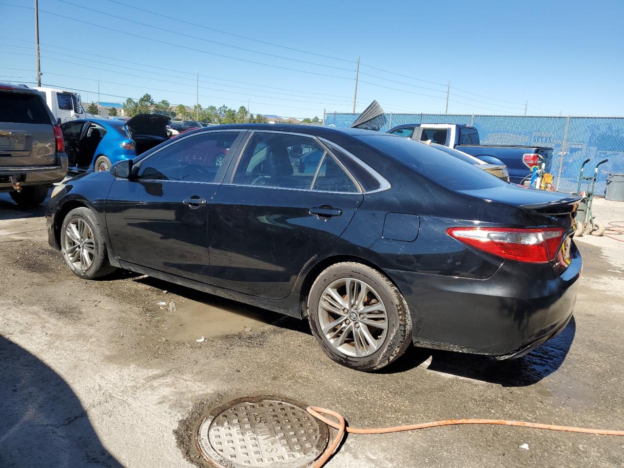 VIN 4T1BF1FK6GU197518 2016 TOYOTA CAMRY no.2