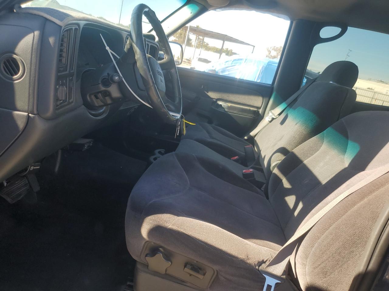 2002 GMC Sierra C2500 Heavy Duty VIN: 1GTHC23U82F211497 Lot: 82243034