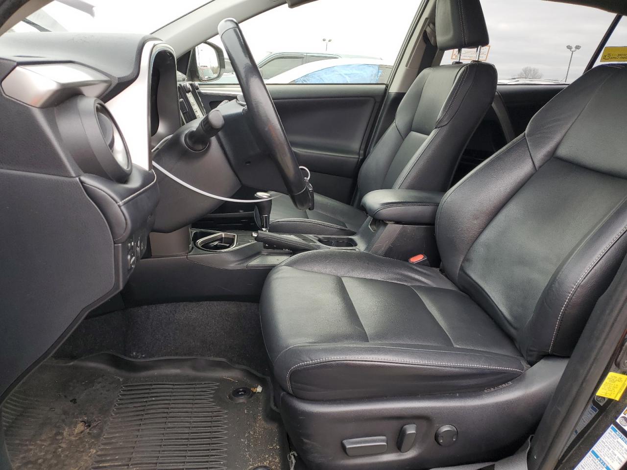 2018 Toyota RAV 4 - Image 7
