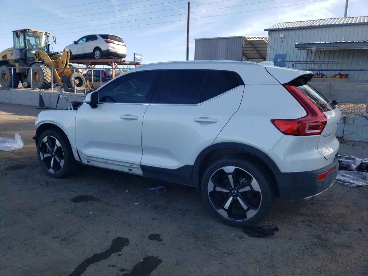 VIN YV4162UL5K2137135 2019 VOLVO XC40 no.2