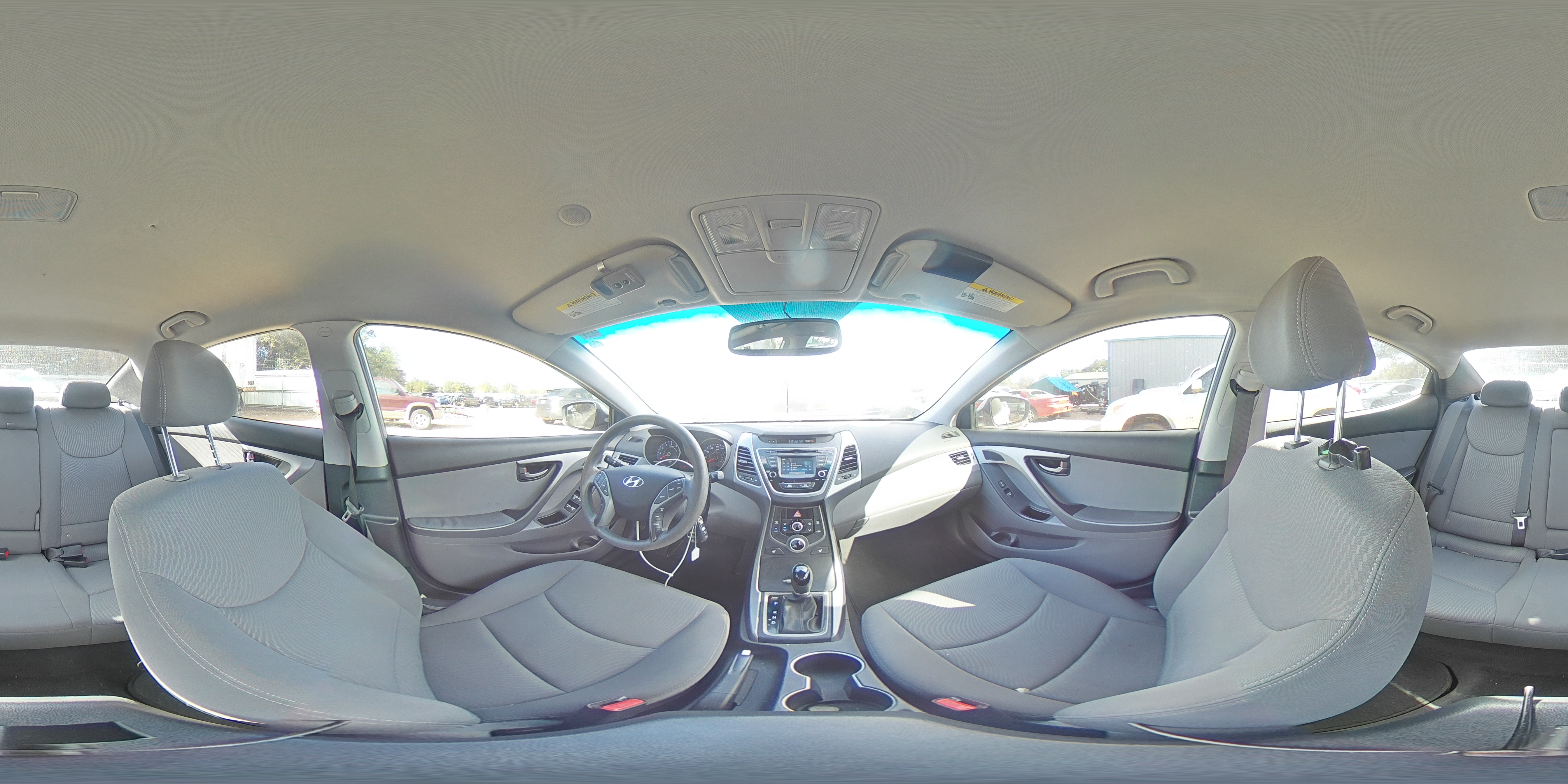 2014 Hyundai Elantra - Image 13