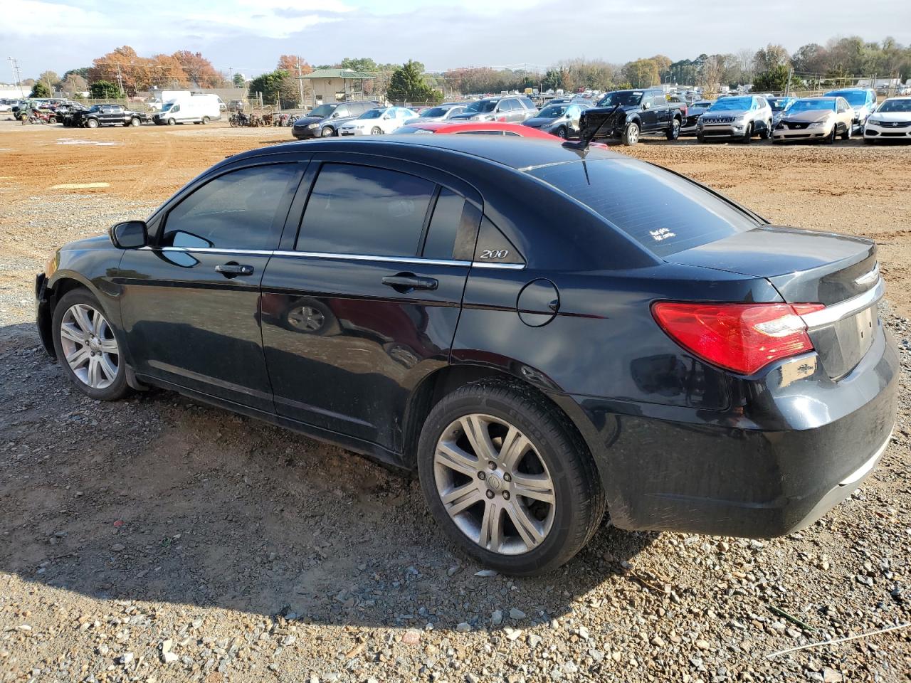 2013 Chrysler 200 - Image 2