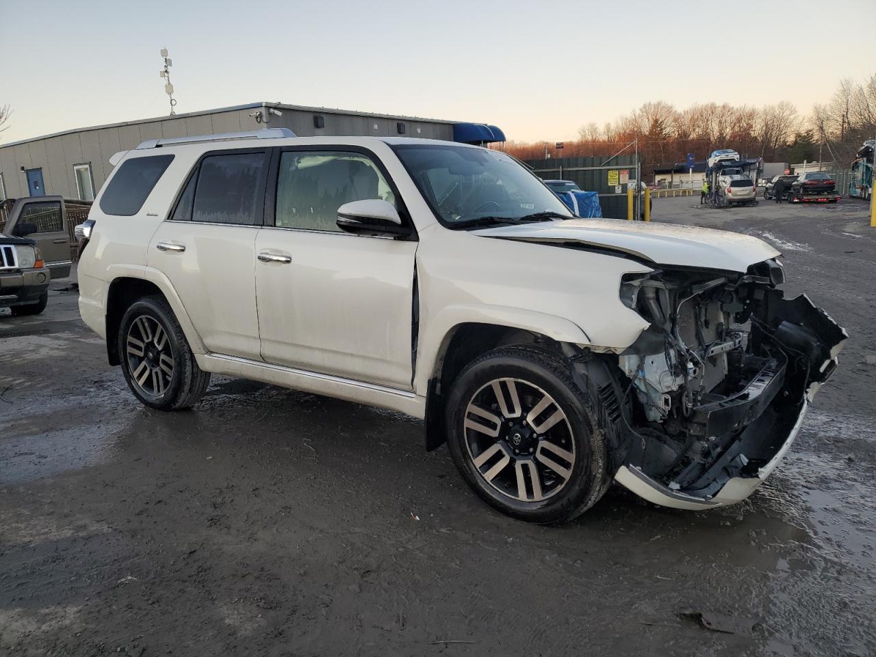 2017 Toyota 4Runner - Image 4