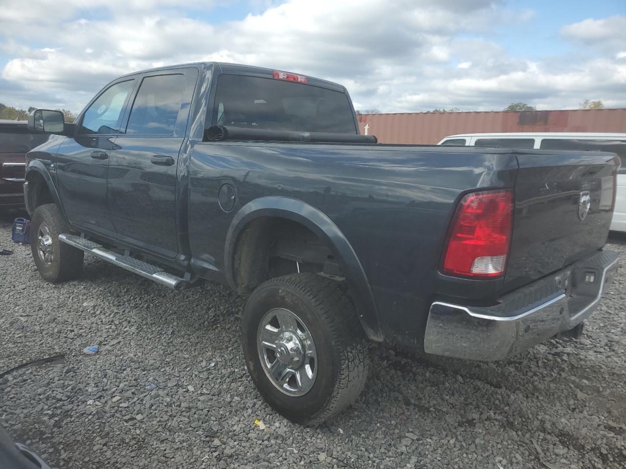 2016 RAM 2500 - Image 2