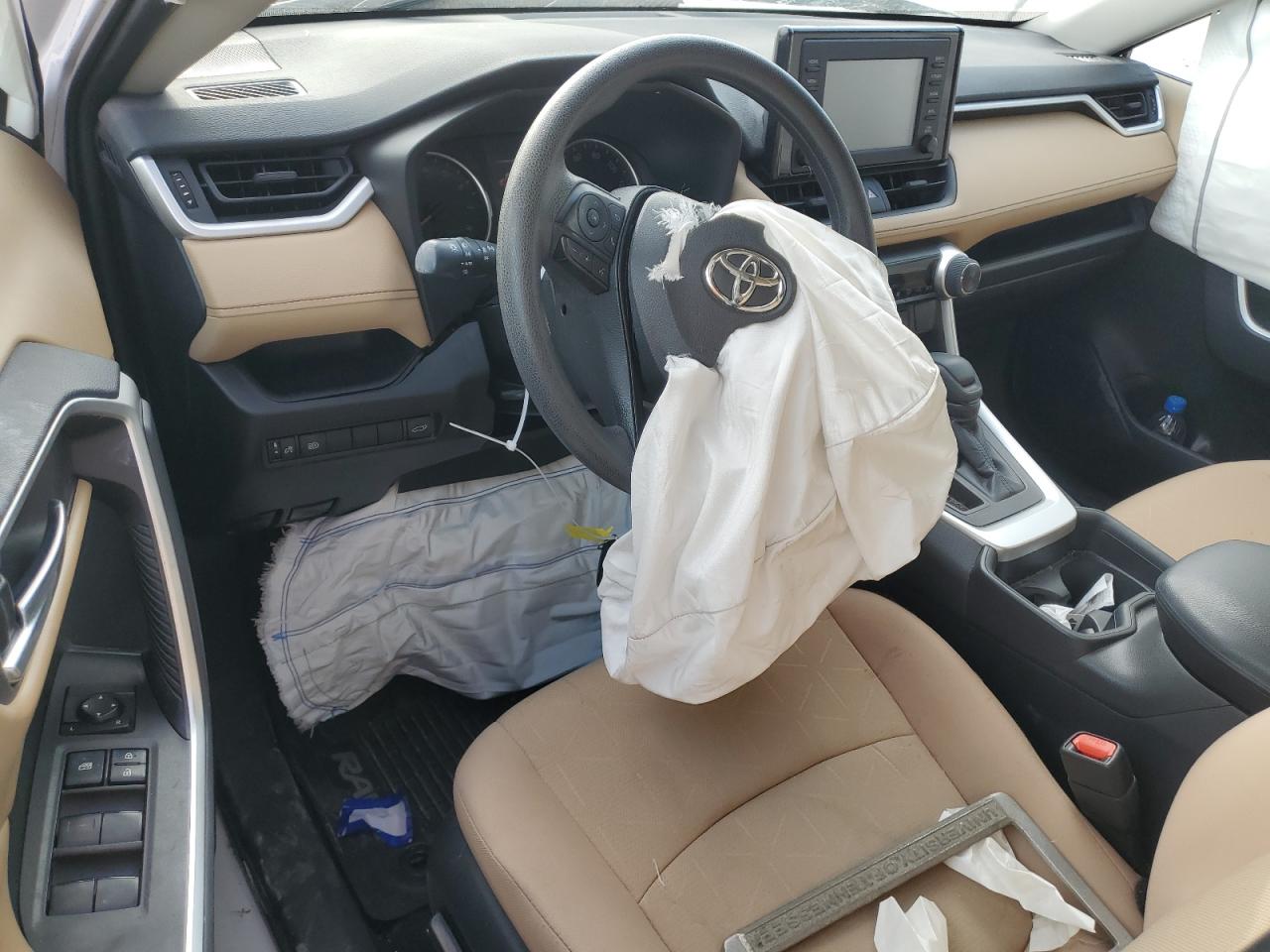2019 Toyota RAV 4 - Image 8