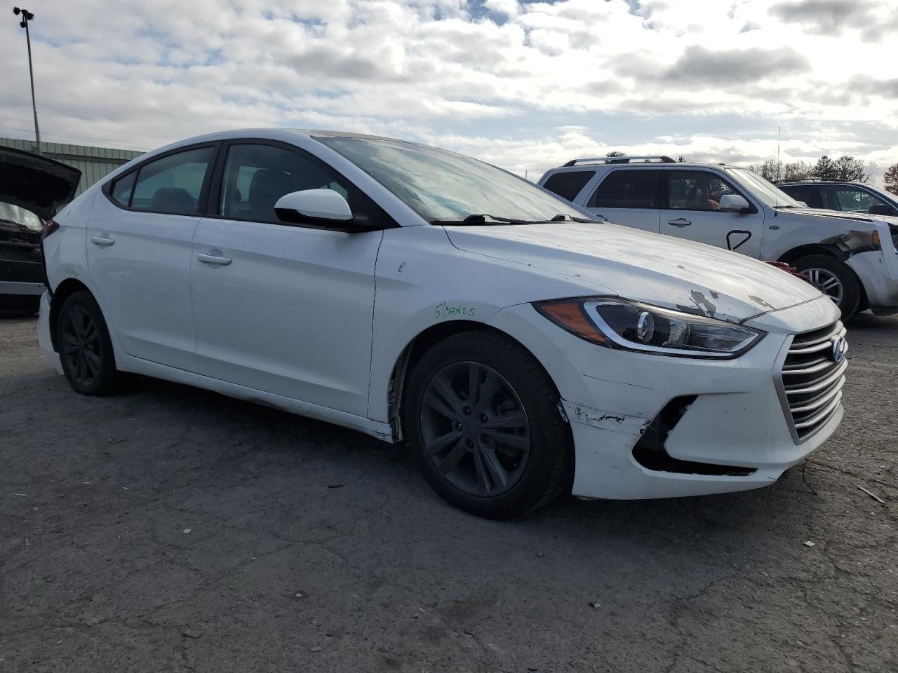 2017 Hyundai Elantra - Image 4