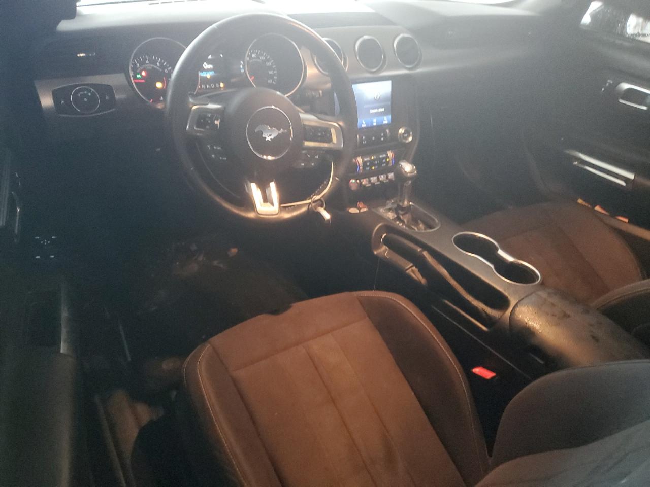 2020 Ford Mustang - Image 8