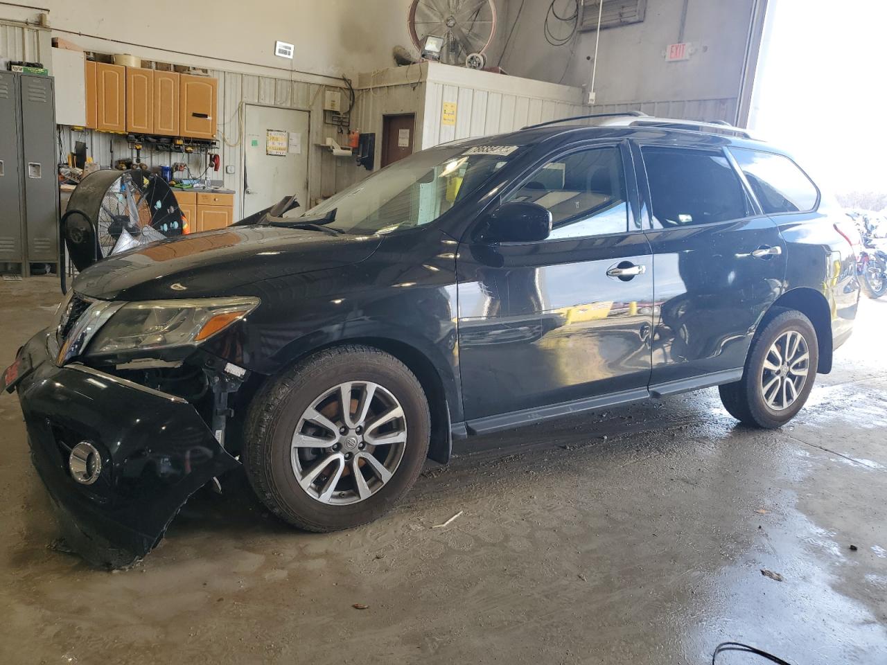 2015 Nissan Pathfinder - Image 1