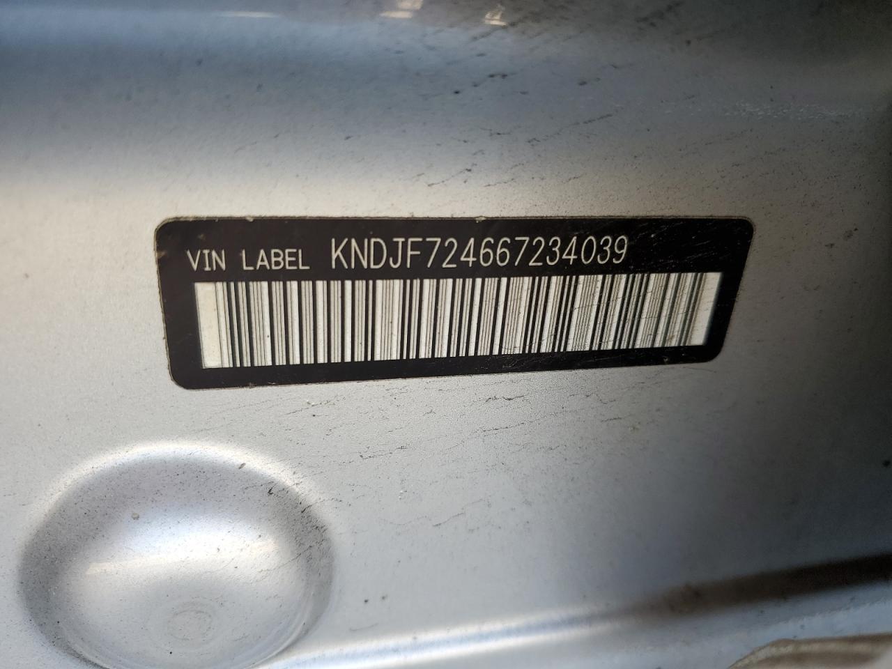 2006 Kia Sportage - Image 13