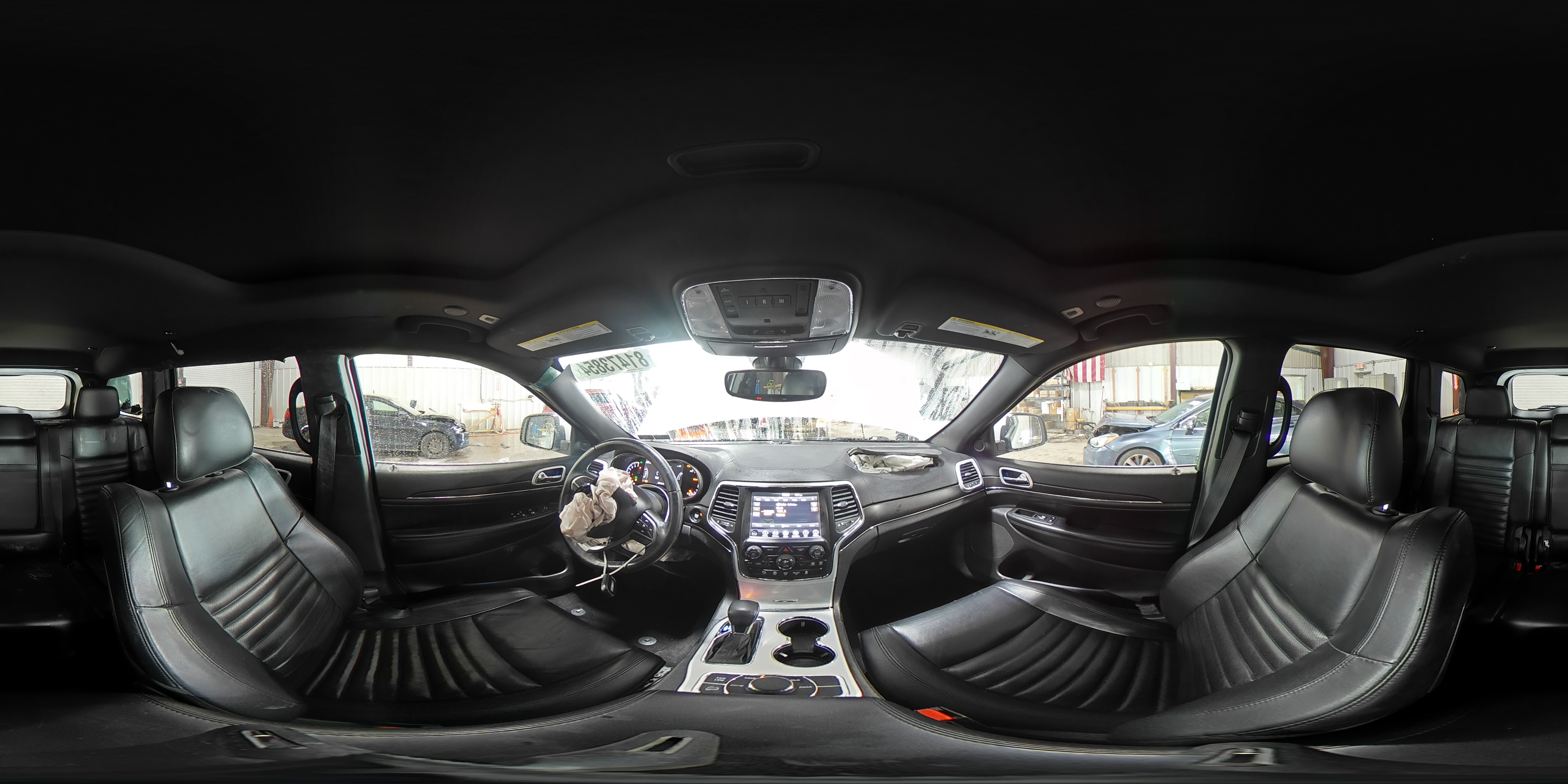 2018 Jeep Grand Cherokee - Image 16