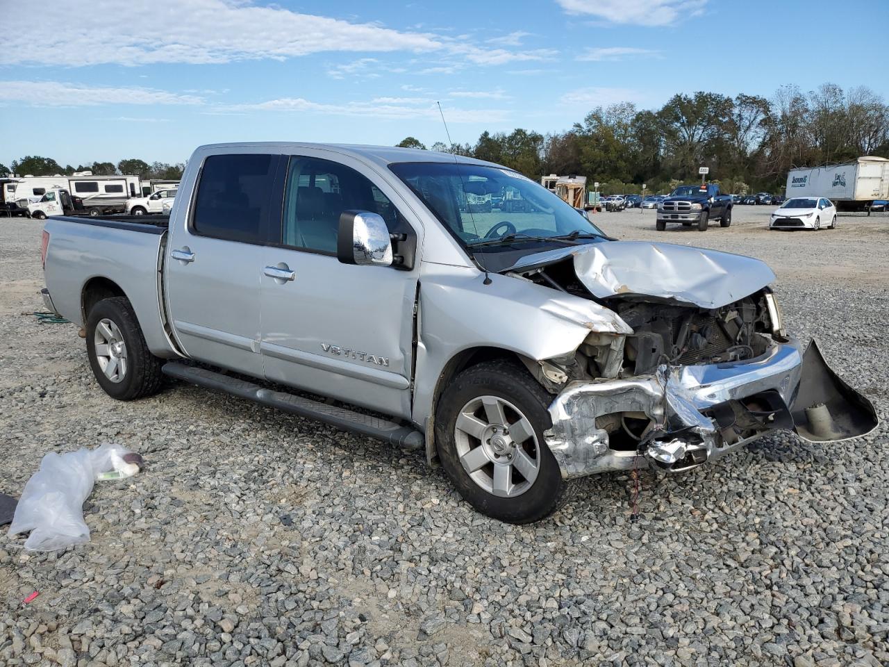 2005 Nissan Titan - Image 4