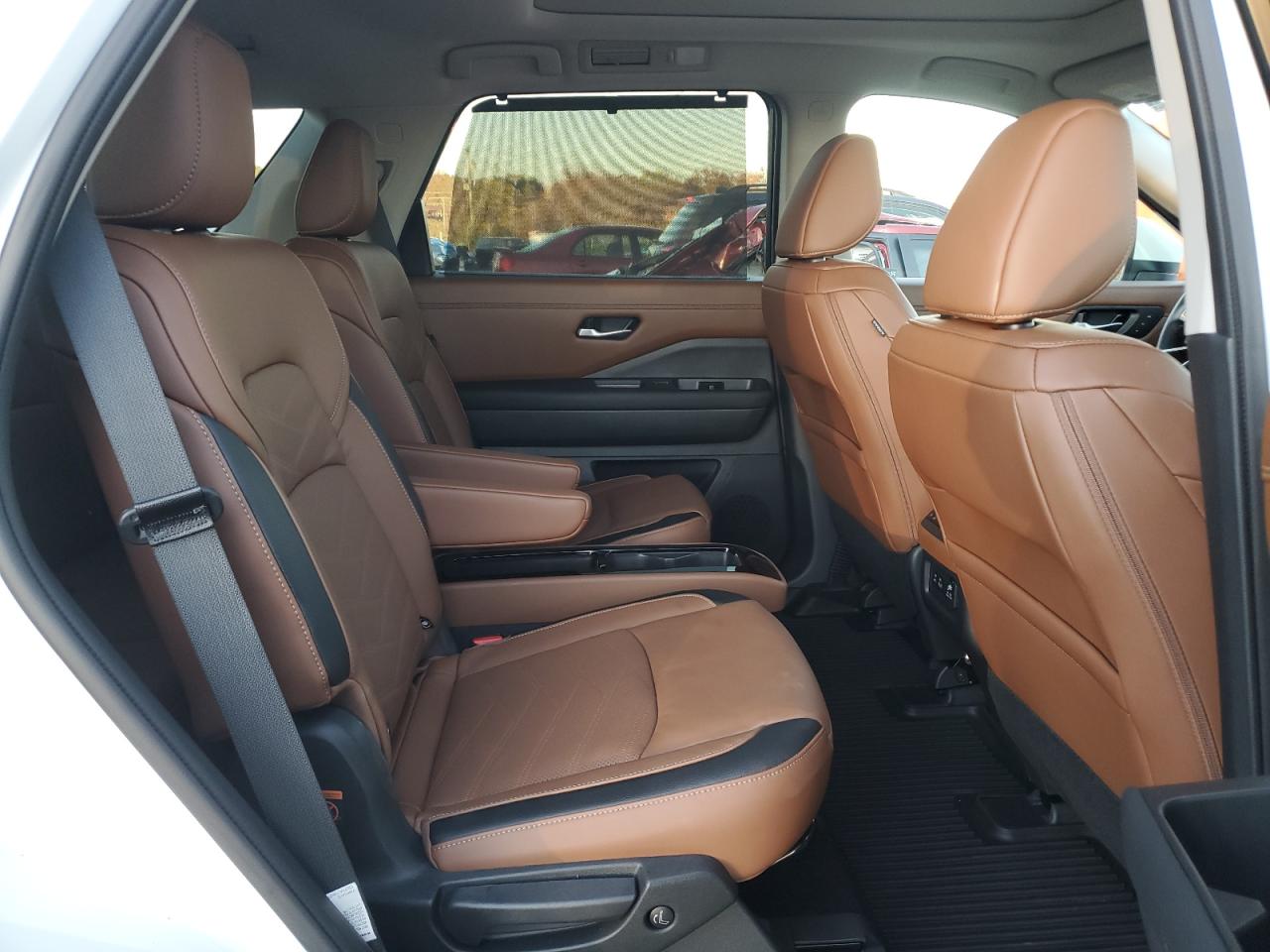 2024 Nissan Pathfinder - Image 11