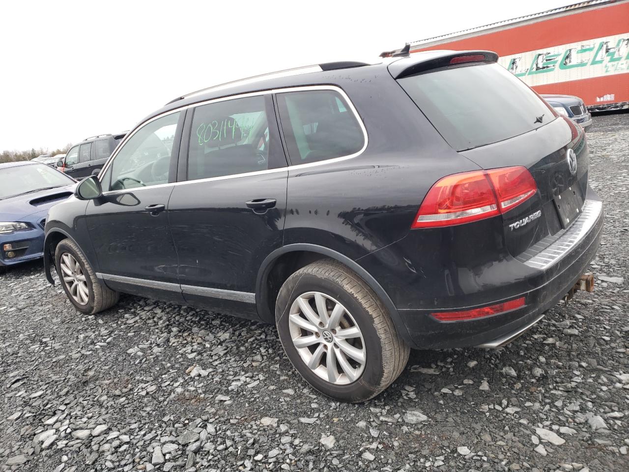 2014 Volkswagen Touareg - Image 2
