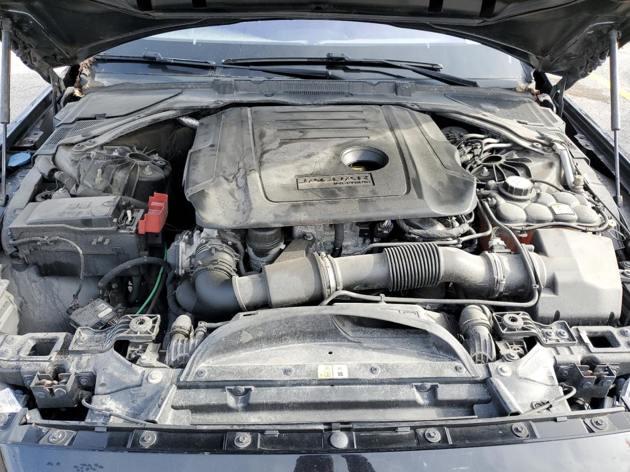 2017 Jaguar XE - Image 11