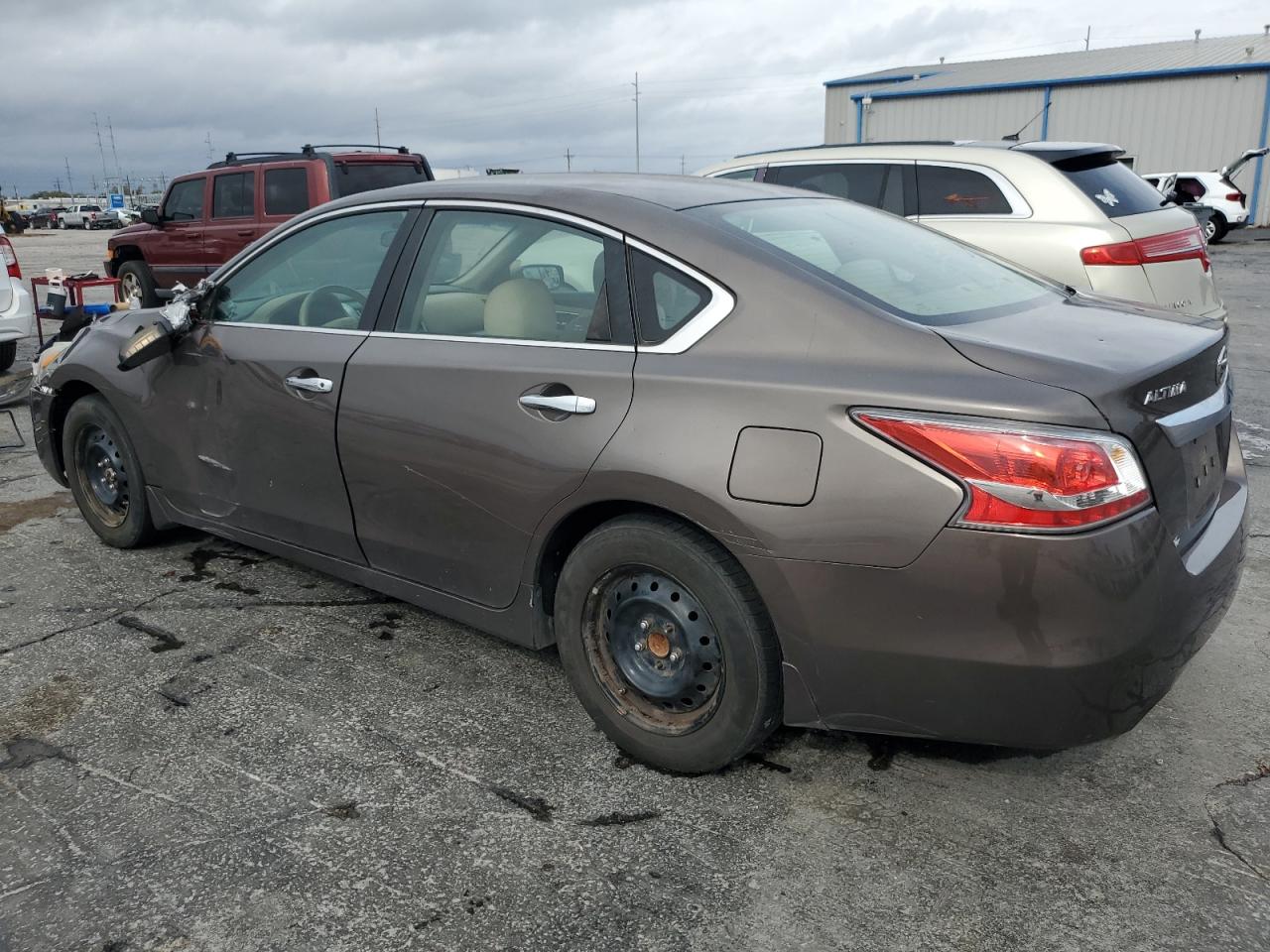 2015 Nissan Altima - Image 2