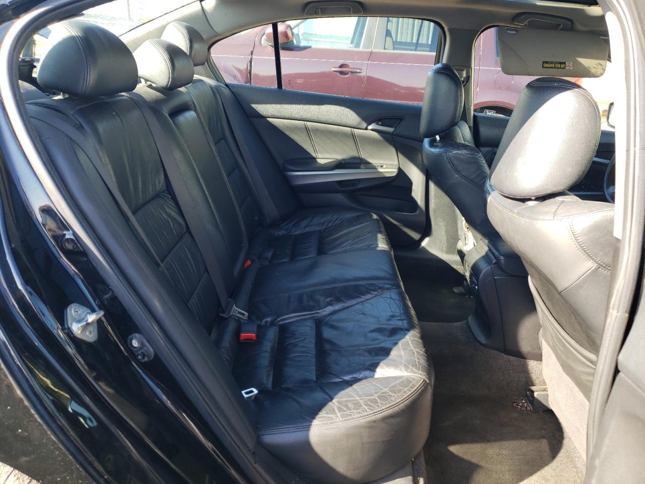 2010 Honda Accord - Image 10