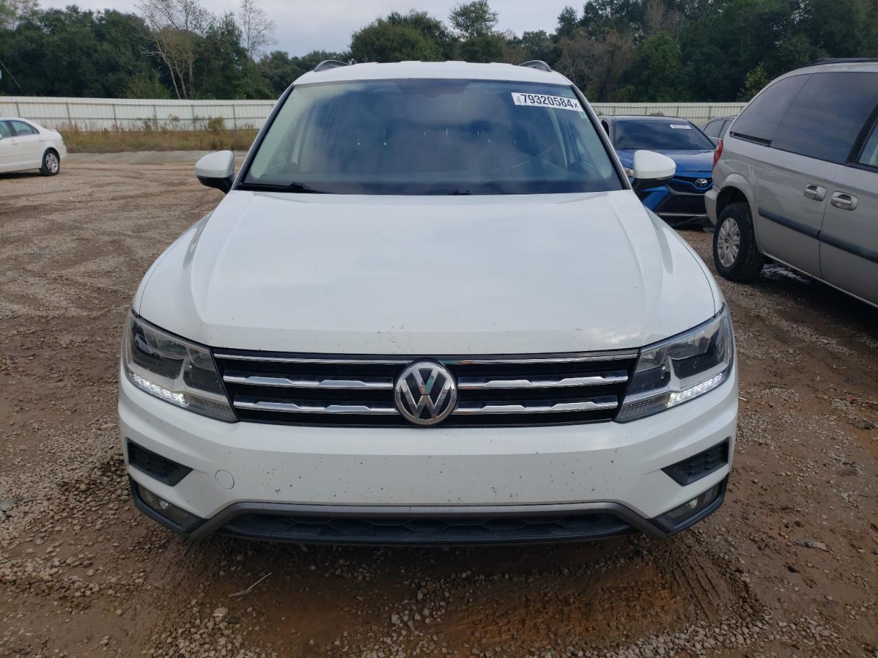 2018 Volkswagen Tiguan - Image 5