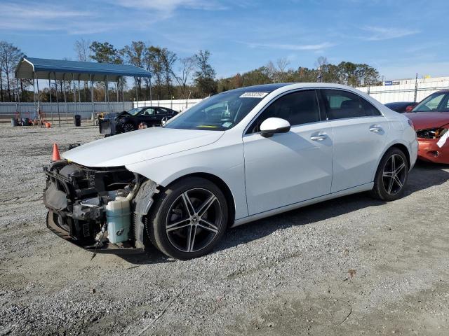 2019 Mercedes-Benz A 220