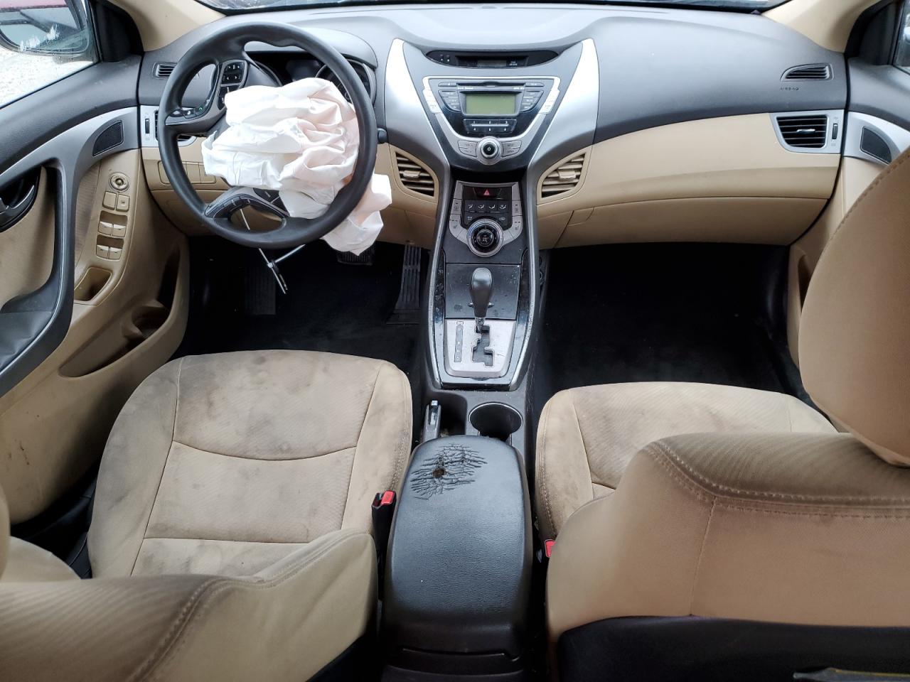 2013 Hyundai Elantra - Image 8