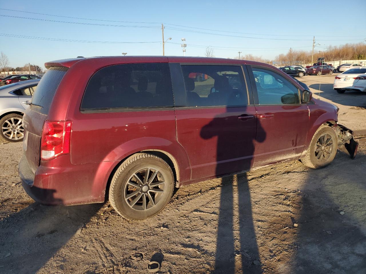 2018 Dodge Caravan - Image 3