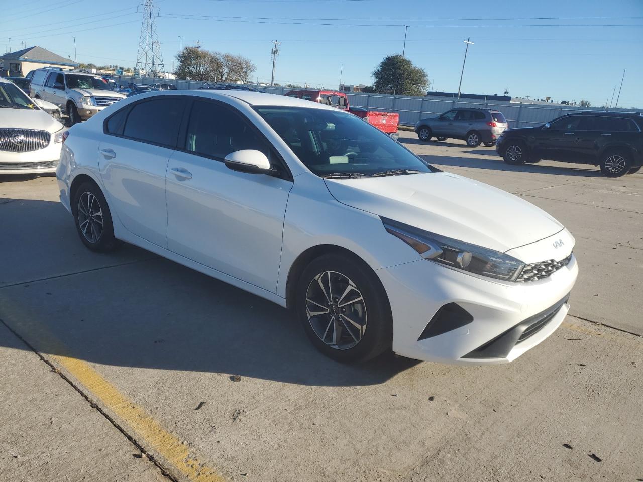 2023 Kia Forte - Image 4